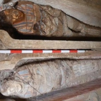 Испански археолози са открили древни гробници и артефакти в град Ал Бахнаса