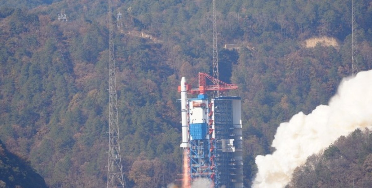 Тайван обяви въздушна тревога: Китай изстреля ракета със сателит над острова