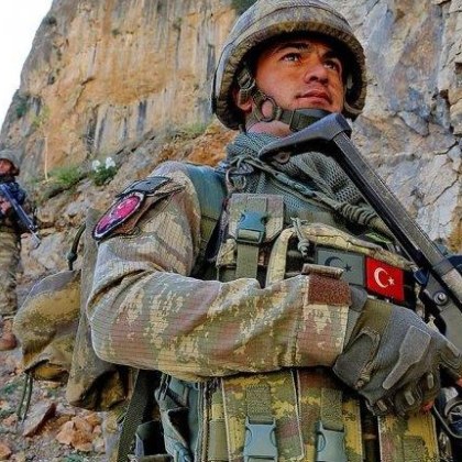 Петима турски военни са били убити и осем са били