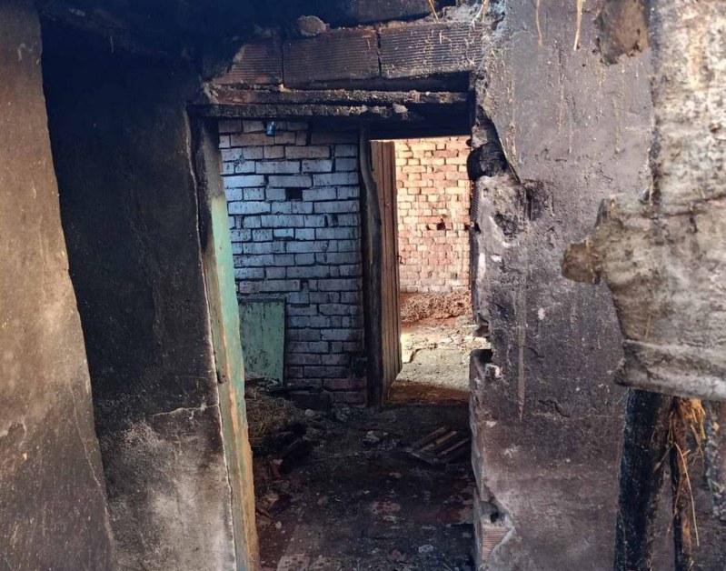 Млада майка остана без дом след пожар. Нуждае се от средства