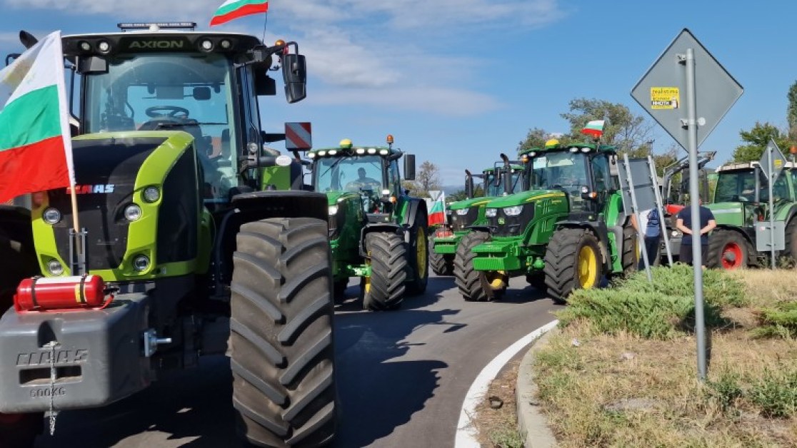 Зърнопроизводителите в протестна готовност, искат спешна среща Денков и Габриел