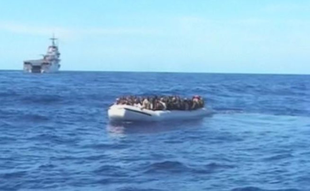 Четирима мигранти, опитващи се да прекосят Ламанша към британските брегове,