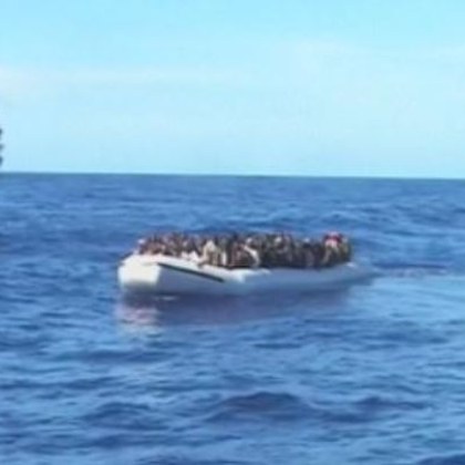 Четирима мигранти опитващи се да прекосят Ламанша към британските брегове