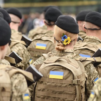 Военни кореспонденти съобщават че Върховната рада на Украйна е изпратила