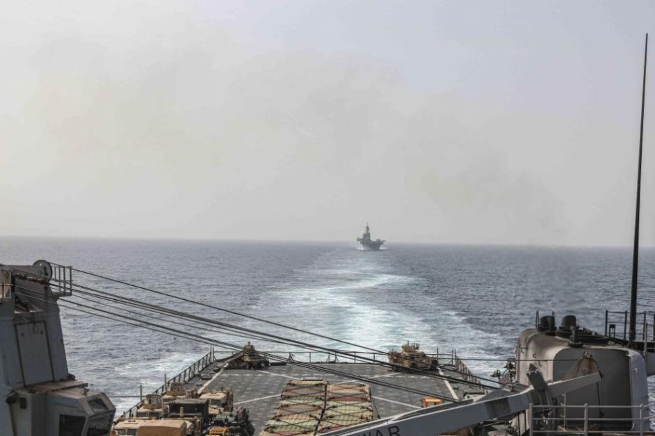 Кораб в Червено море е ударен от ракета