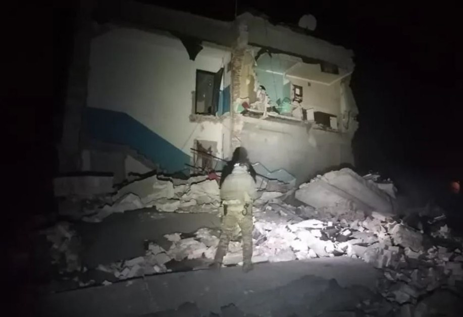 Бомбардировка в Донецка област, има пострадали