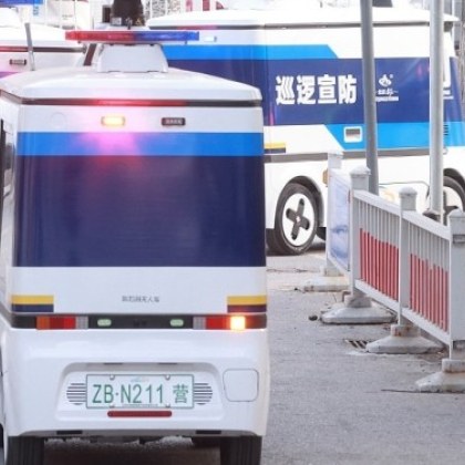 Китай разработва самоуправляващи се коли за полицията  Техните първи прототипи вече започнаха да