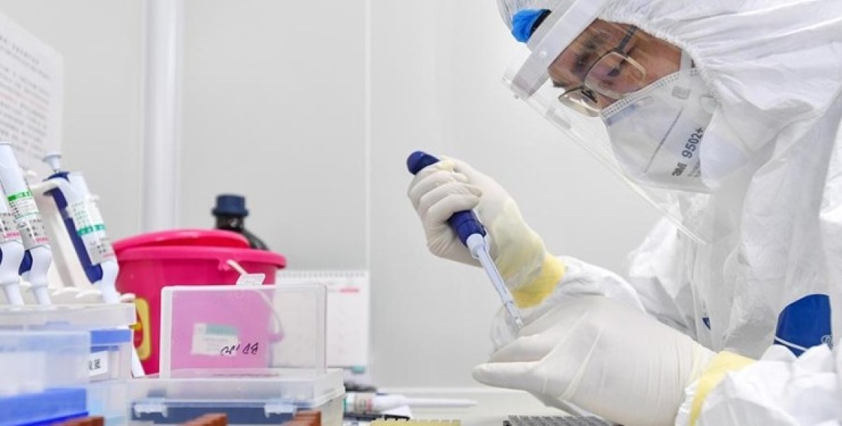 Китайски учени идентифицираха коронавируса две седмици преди Пекин да го обяви на