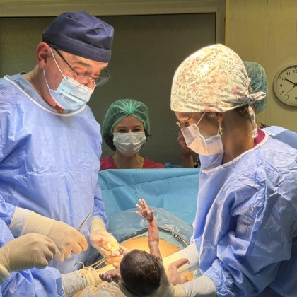 Тризнаци заченати по естествен път се родиха в пловдивската болница