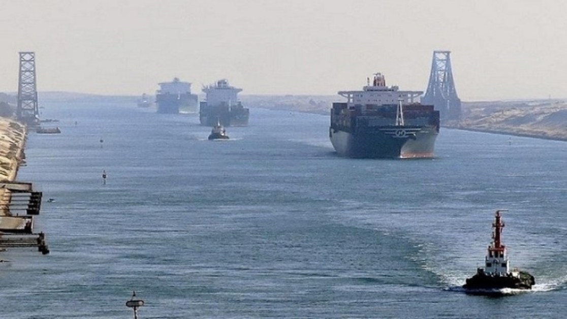 Европейските кораби все по-често избягват Суецкия канал