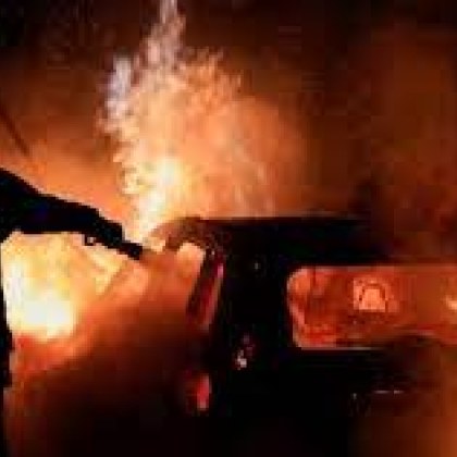 Мъж запали колата на съпругата си след скандал в Монтанско