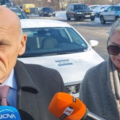 Извикаха на разпит в полицията жената до Васил Божков