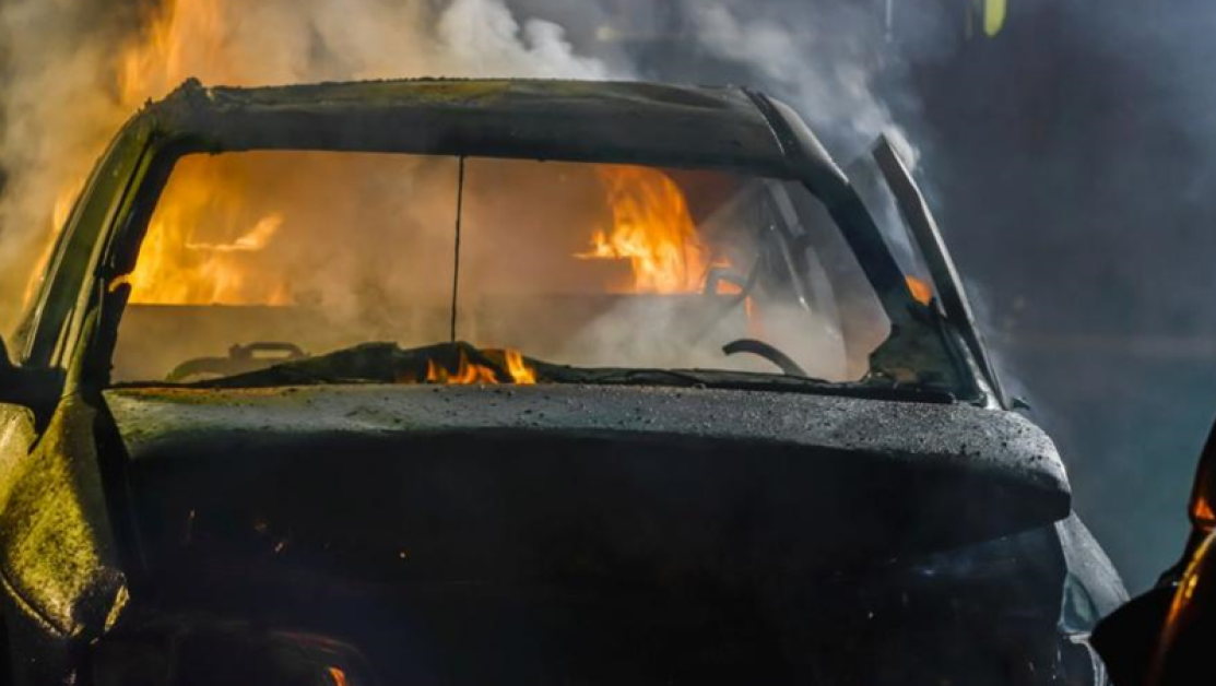 Закопчаха мъж, подпалил BMW в Пловдив