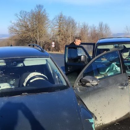 Блъснаха колата на шефа на полицията в Шумен СНИМКИ