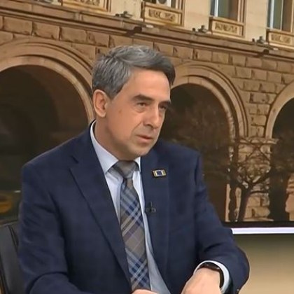 Плевнелиев: С действията си държавният глава наруши Конституцията