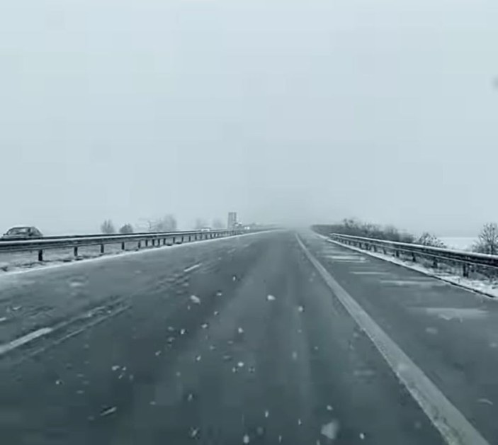 Сняг вали на АМ 