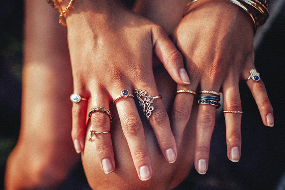 Начинът, по който поставяте пръстените си, показва личността ви