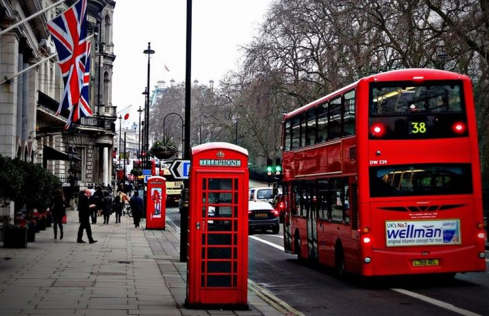 Един от най-разпознаваемите символи на Обединеното кралство – червените телефонни