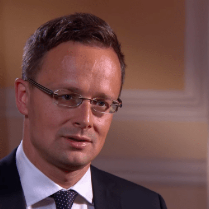 Унгарският външен министър Петер Сиярто призова Украйна да позволи на