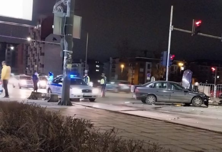 Две катастрофи в София, има пострадали  СНИМКИ