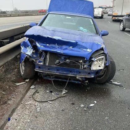 Камион и кола са се ударили на Ботевградско шосе в