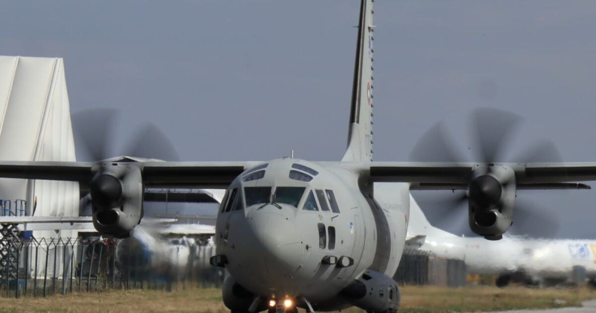 Екипаж от 16-та транспортна авиобаза във Враждебна е бил задействан