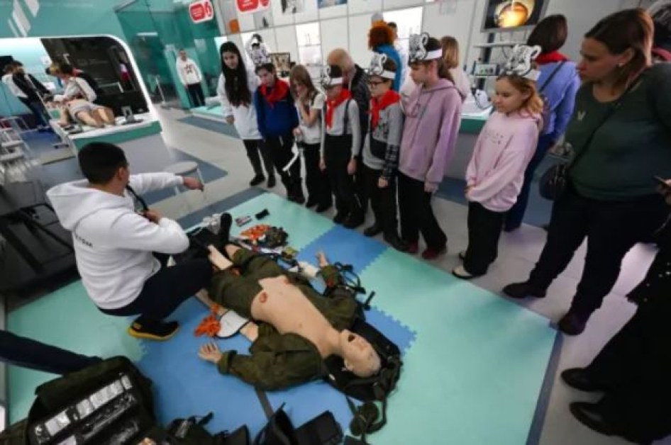 Деца в Русия ще бъдат обучавани как да оцелеят при ядрена атака