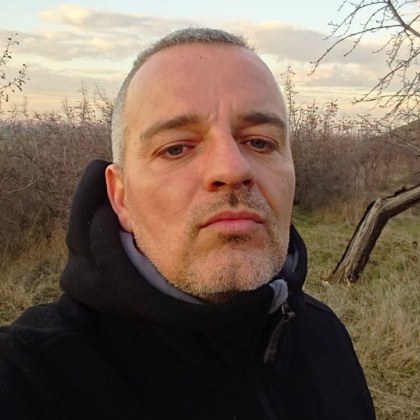 Внезапно ни напусна асеновградският творец Геракси Гераксиев Геракси Гераксиев е роден