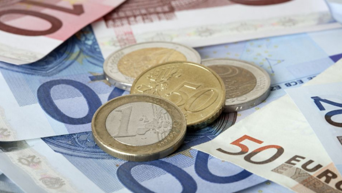 Доц. Григор Сарийски: Не сме готови за еврото, то няма да ни направи по-богати