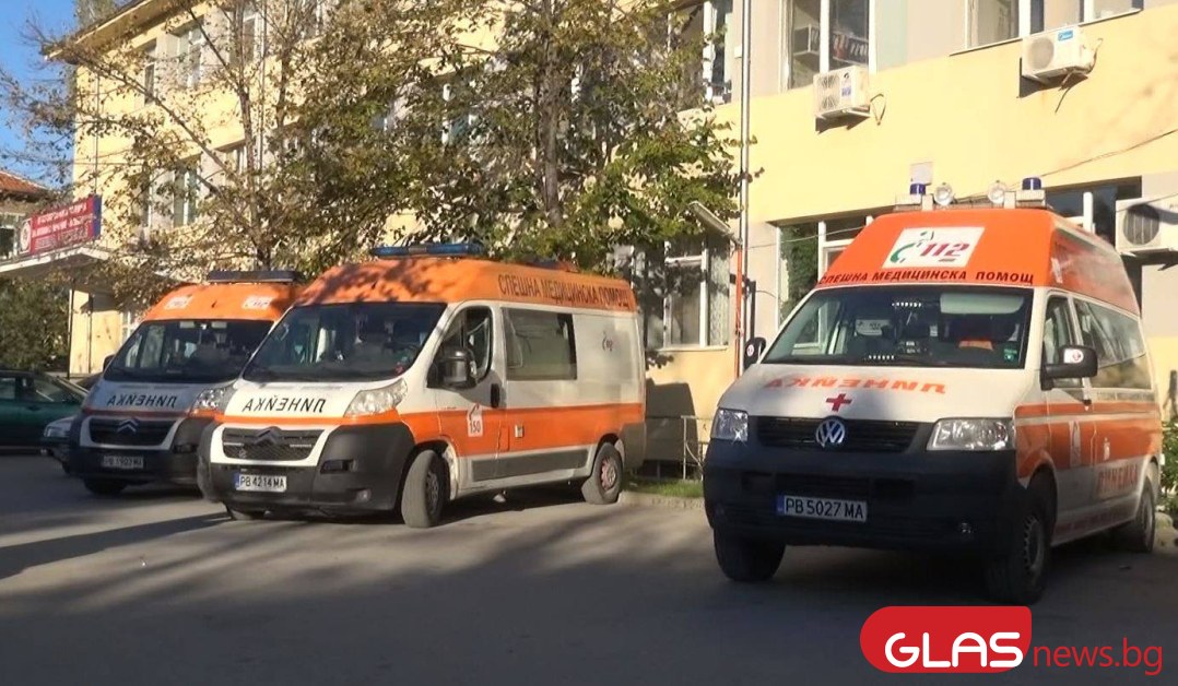 Работник е с опасност за живота след падане от училищна сграда