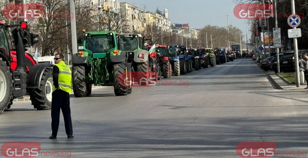 Колоната на земеделците влезе в Пловдив, решиха за блокадата на АМ Тракия* СНИМКИ