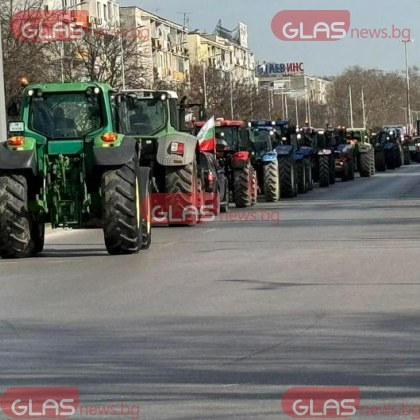 Колоната с техника на протестиращите земеделци отново влезе в Пловдив