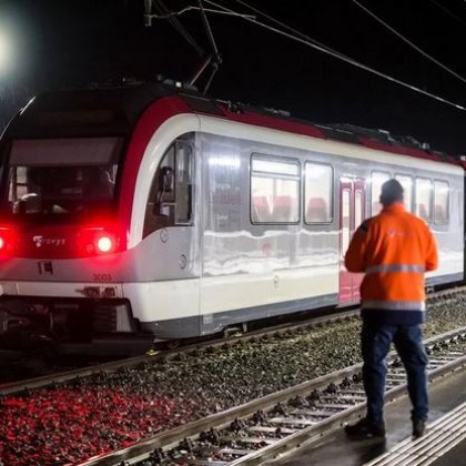 Заложническа криза във влак в западната част на Швейцария Нападателят