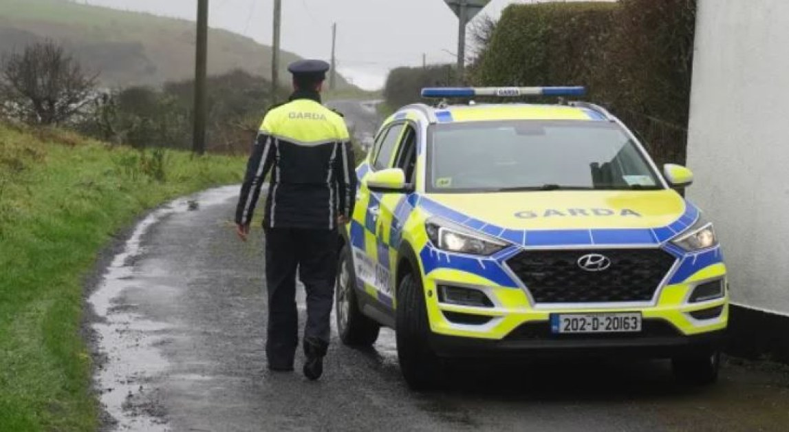 Тялото на шестгодишно момче е открито в кола в Ирландия.Инцидентът