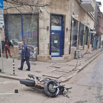 Моторист бе блъснат в столицата на кръстовището на бул Мария Луиза