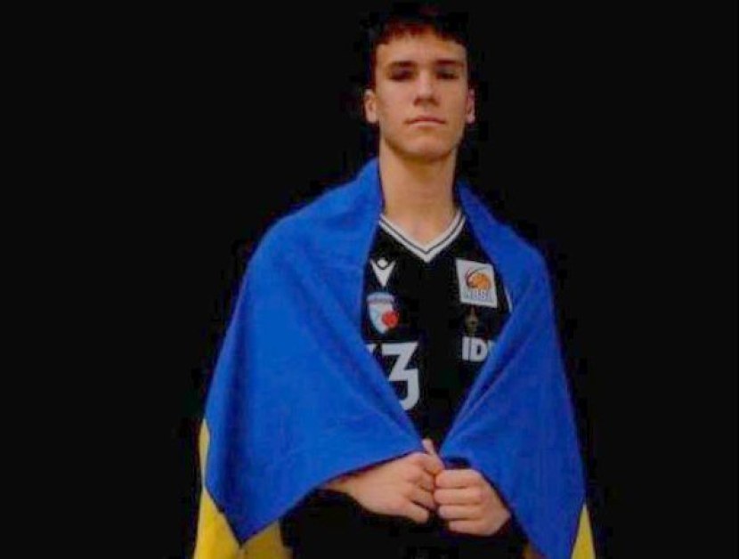 Мигранти намушкаха с нож и убиха 17-годишен баскетболист от Украйна