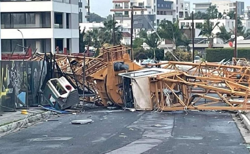Торнадо удари Кипър в ранните часове днес /в 3.20 ч/