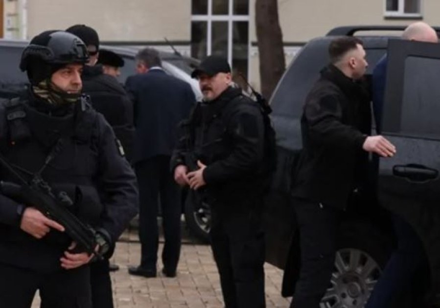 Тежковъжръжена охрана от НСО е гарантирала сигурността на българската делегация