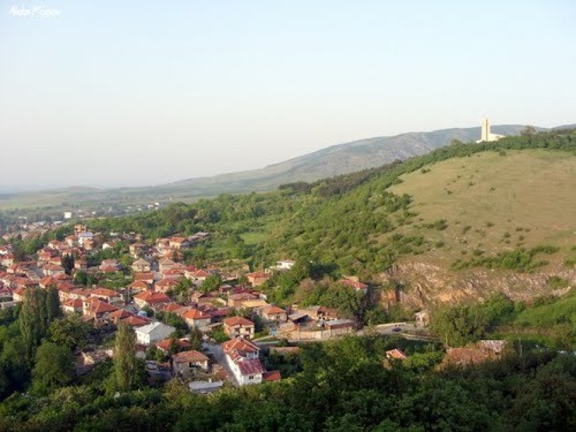 Град в Пловдивско е с най-много неграмотни на възраст 15-24 г.