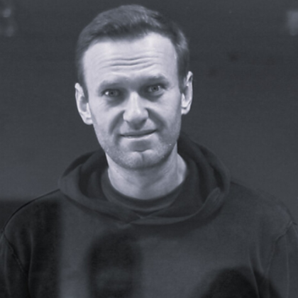 Съюзниците на Алексей Навални обвиниха Кремъл че прикрива следите Два