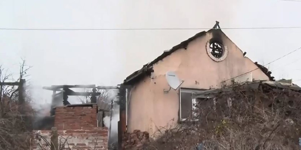 Запали се къща в Хасково. В нея живеело семейство -