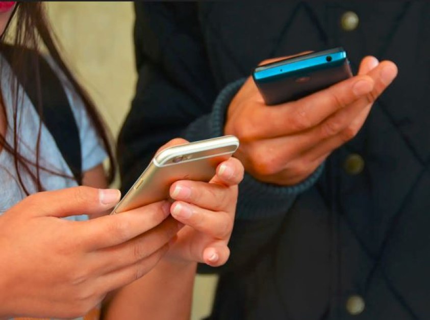 Колективен иск може да спре мобилните оператори за новите цени