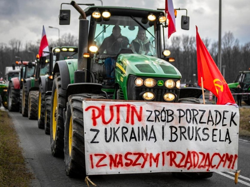 Полските медии съобщават, че един от местните фермери е поставил