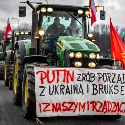 Полските медии съобщават че един от местните фермери е поставил