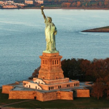 Статуята на свободата е една от най известните забележителности в света