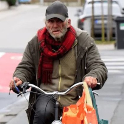 80 годишният германец Хайнц Б от Дармщат живее като бездомен въпреки