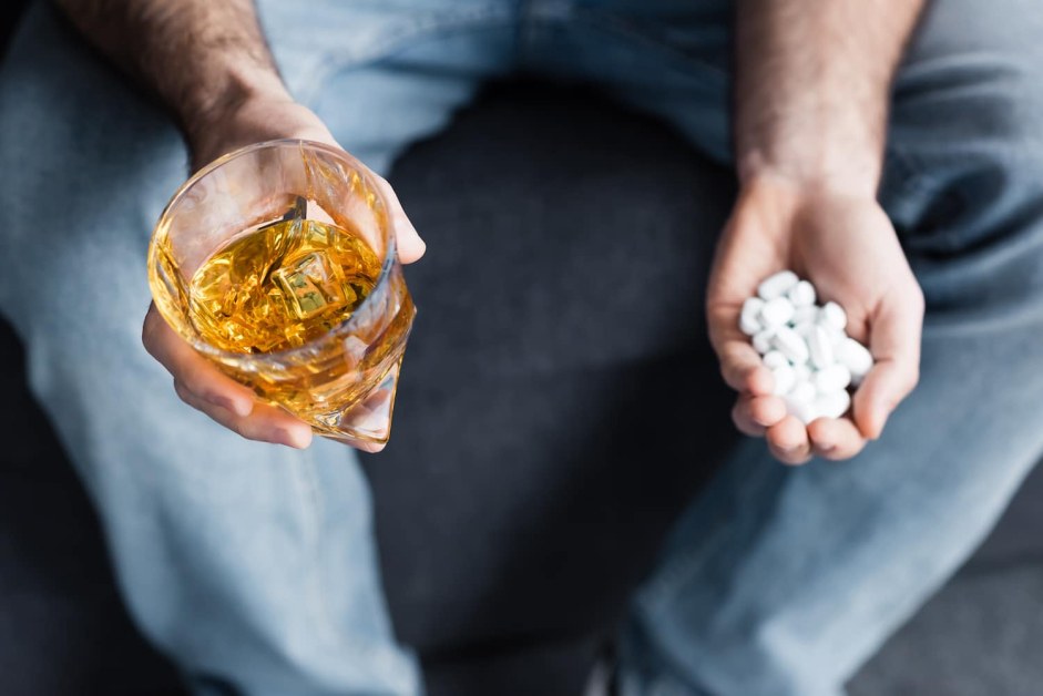 Известно е, че ако приемате едновременно лекарства с алкохол, медикаментът