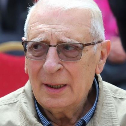 Починал е обичаният български актьор Славчо Пеев Тъжната вест съобщи