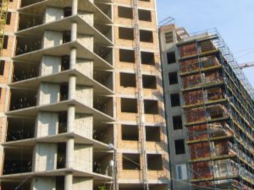 БНБ обясни защо цените на жилищата продължават да растат