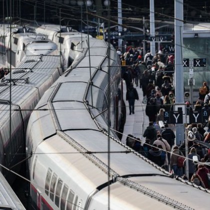 От влак на столичната гара Gare du Nord е открадната